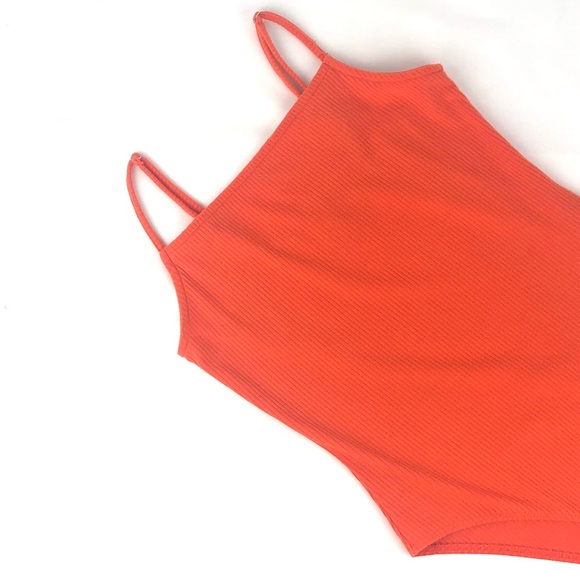 ✰ 3/$20 Forever 21 Ribbed Bodysuit - Picture 2 of 4